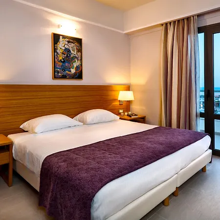 Jasmine Village Hotel Platanés