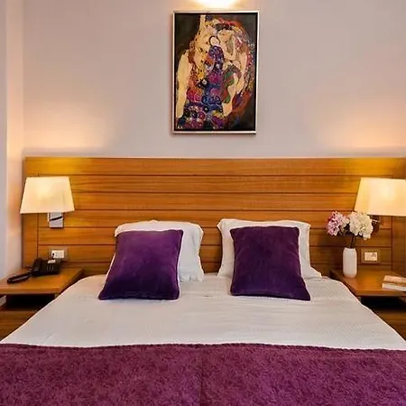 Jasmine Village Hotel Platanés